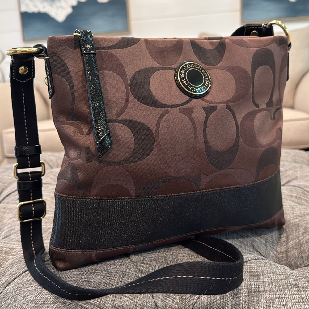 Coach Bag Large Vintage Signature Stripe Logo Crossbody Bag in Brown and Black - Picture 9 of 17